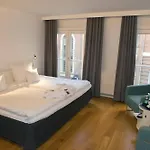 Hotel One 4*
