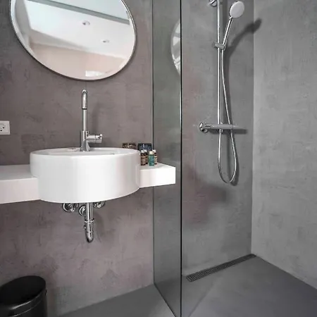 Hotell One 4*
