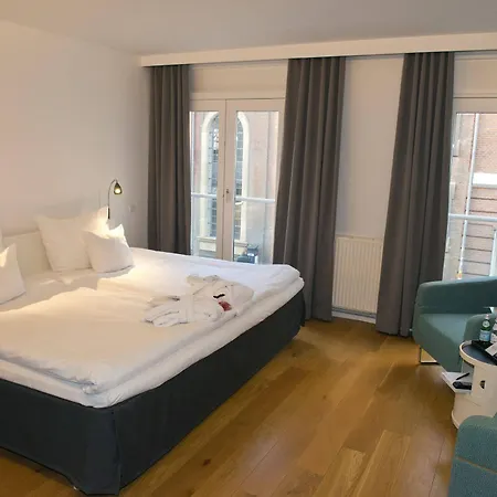 Hotel One 4*