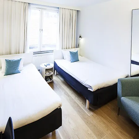 One Hotell 4*