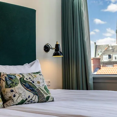 Hotel One 4*
