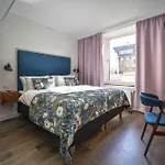 Hotel One