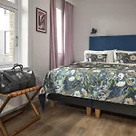 Hotel One 4*