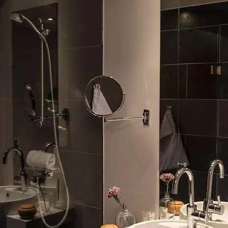 Hotel One 4*